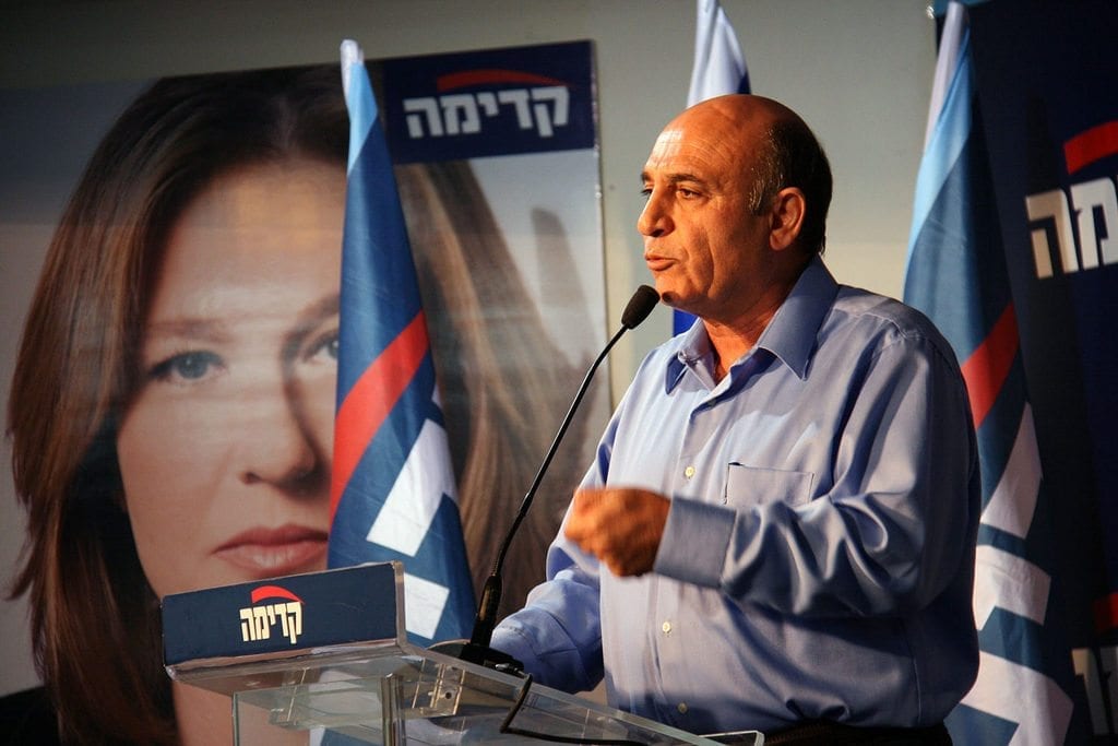 Shaul Mofaz overtar ledelsen av Knessets største opposisjonsparti, sentrumspartiet Kadima. (Foto: Tzipi Livni, flickr.com)