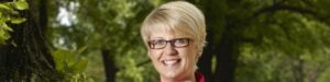 Elisabeth Svantesson (45) er riksdagsmedlem for Moderaterna. Lørdag kveld ble hun valt som ny landsleder for Samfundet Sverige-Israel.
