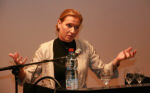 Tzipi Livni kritiserte den sittende regjeringen under protestaksjonen i Tel Aviv. (Foto: Tzipi Livni)
