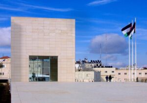 Mausuleet til minne om Yasser Arafat, i Ramallah. (Foto: Wikipedia)