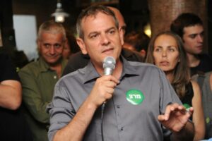 Meretz' Nitzan Horowitz er en av de to mest populære kandidatene i Tel Avivs ordførervalg. (Foto: Nitzan Horowitz - ניצן הורוביץ, Facebook.com)