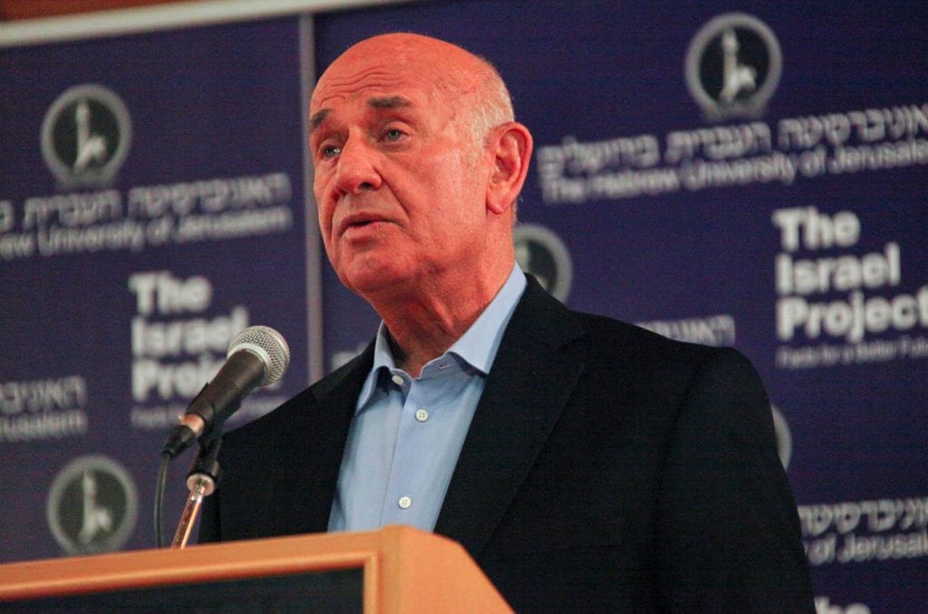 Forsknings-, romfarts- og teknologiminister Yaakov Peri. (Foto: The Israel Project)