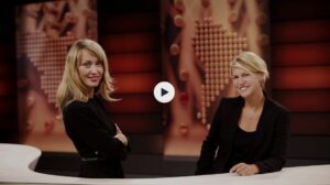 Hege Moe Eriksen og Gry Blekastad Almås er programledere for NRK Urix. (Skjermdump fra NRK)