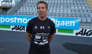 Fotballtrener René Skovdahl har fått jobb i Israel. (Foto: Skjermdump fra video på honefossbk.no)