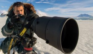 Mandag kan du møte den verdenskjente fotografen Roie Galitz i Oslo. (Foto: Privat)