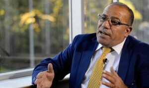 Bassem Eid (59) kommer til Israel-konferansen på Gjøvik. Gjør du? (Foto: Skjermdump YouTube)