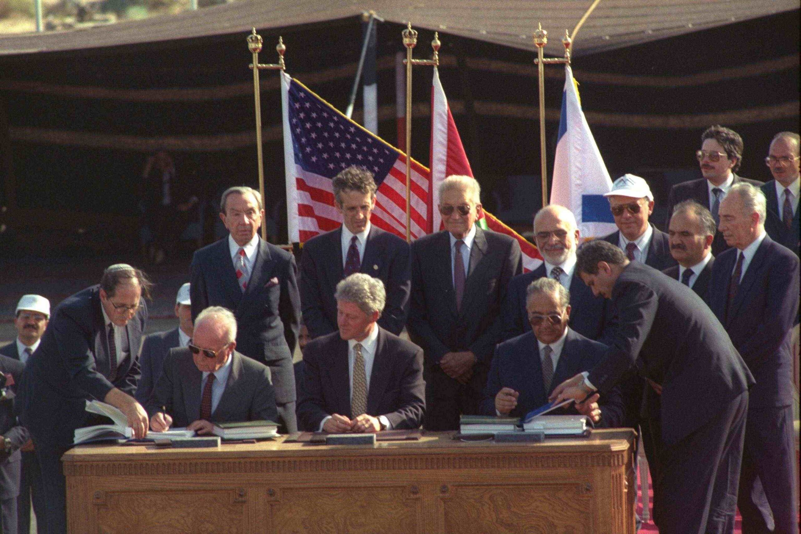 Israel og Jordan signerte i 1994 en fredsavtale. al-Majali var en av dem som signerte avtalen. (Foto: Wikipedia)