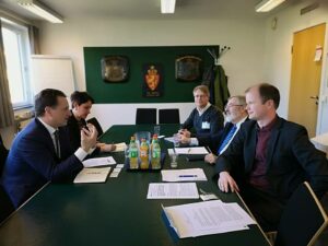 UNRWAs generalkommisær Pierre Krähenbühl (t.v.) i møte med MIFF-ledere 8. april 2019. (Foto: UD)